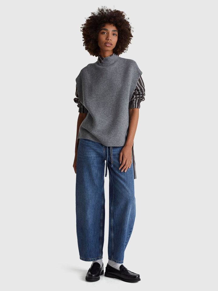 SLEEVELESS SWEATER Mujer image number 2